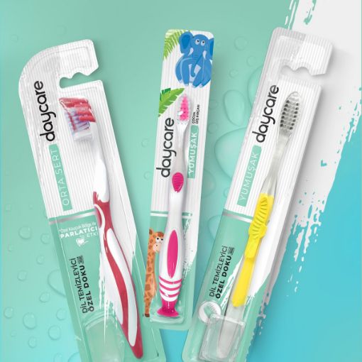 Picture of Daycare Medium Hard Tongue Cleaner Toothbrush